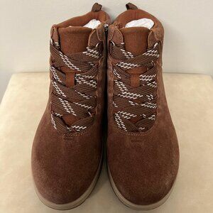 Stepping into Style: Chic Easy Spirit Boots